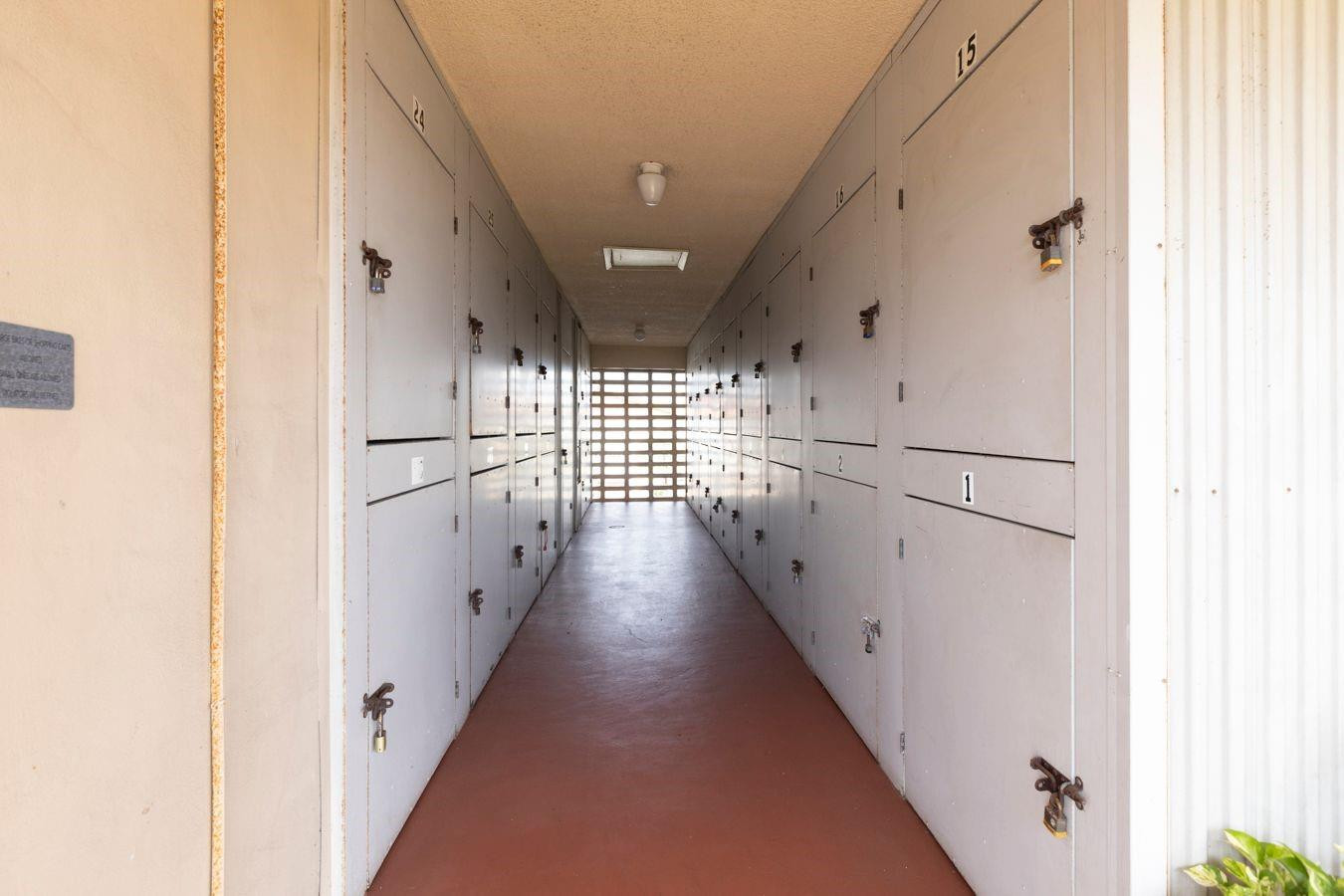 5300 Washington St D206