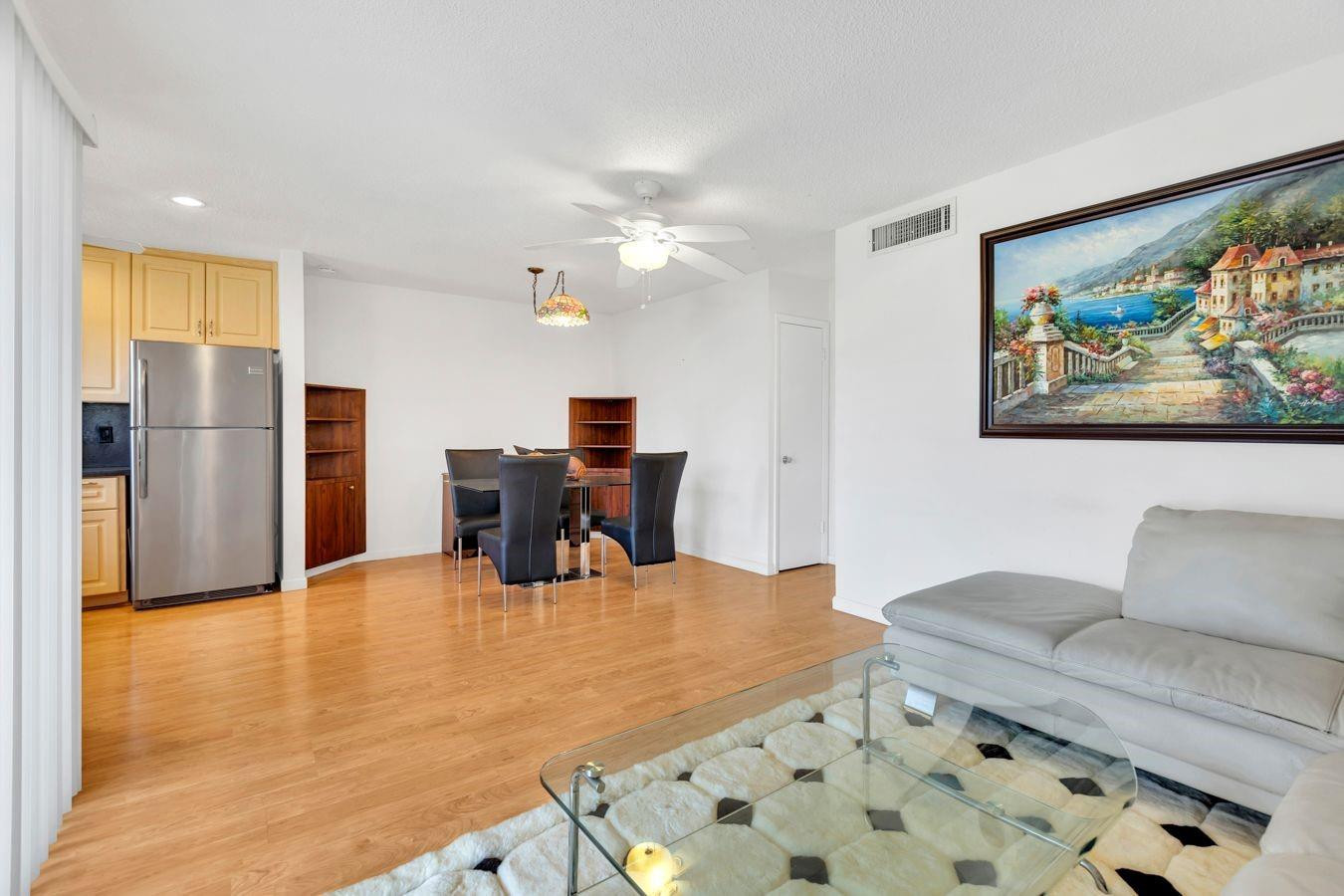 5300 Washington St D206