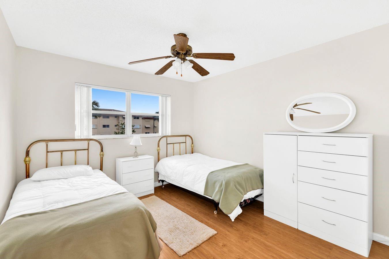 5300 Washington St D206