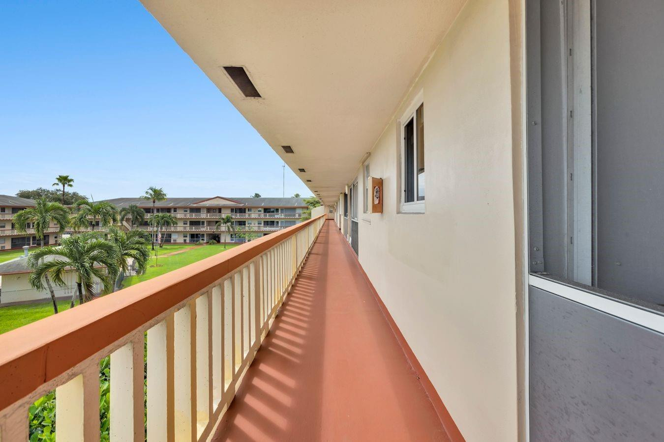 5300 Washington St D206