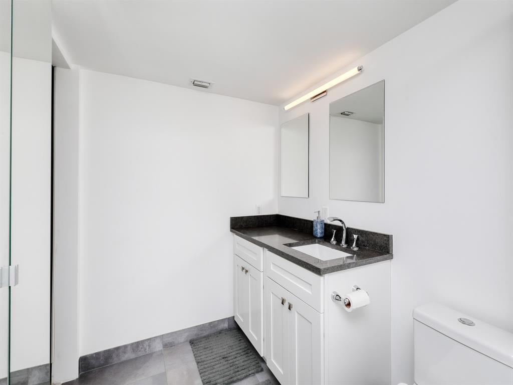 3004 Portofino Isle B2