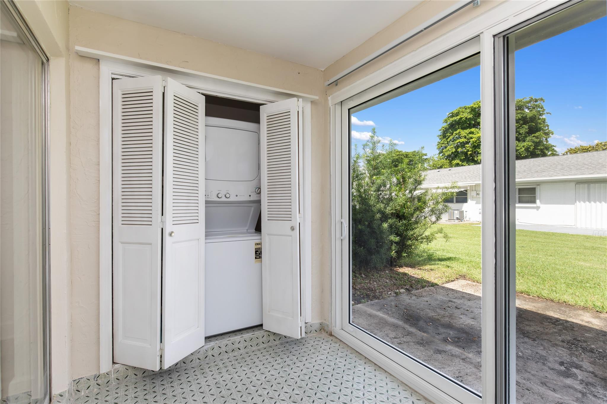 8551 NW 11th St B163