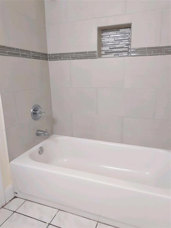 2501 Riverside Dr 116