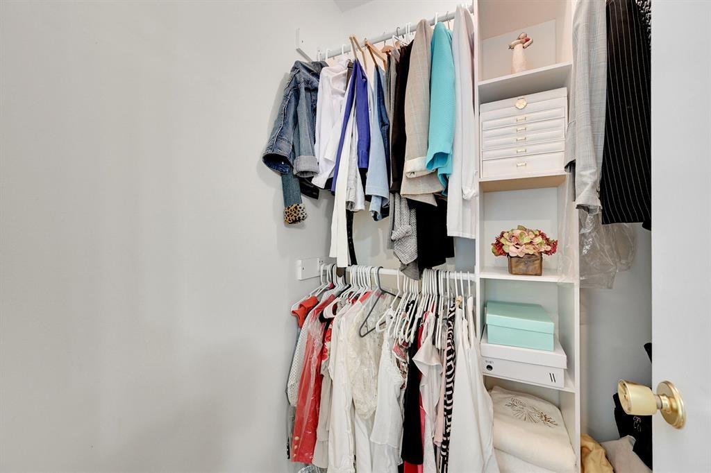 1001 Flame Vine Avenue 201