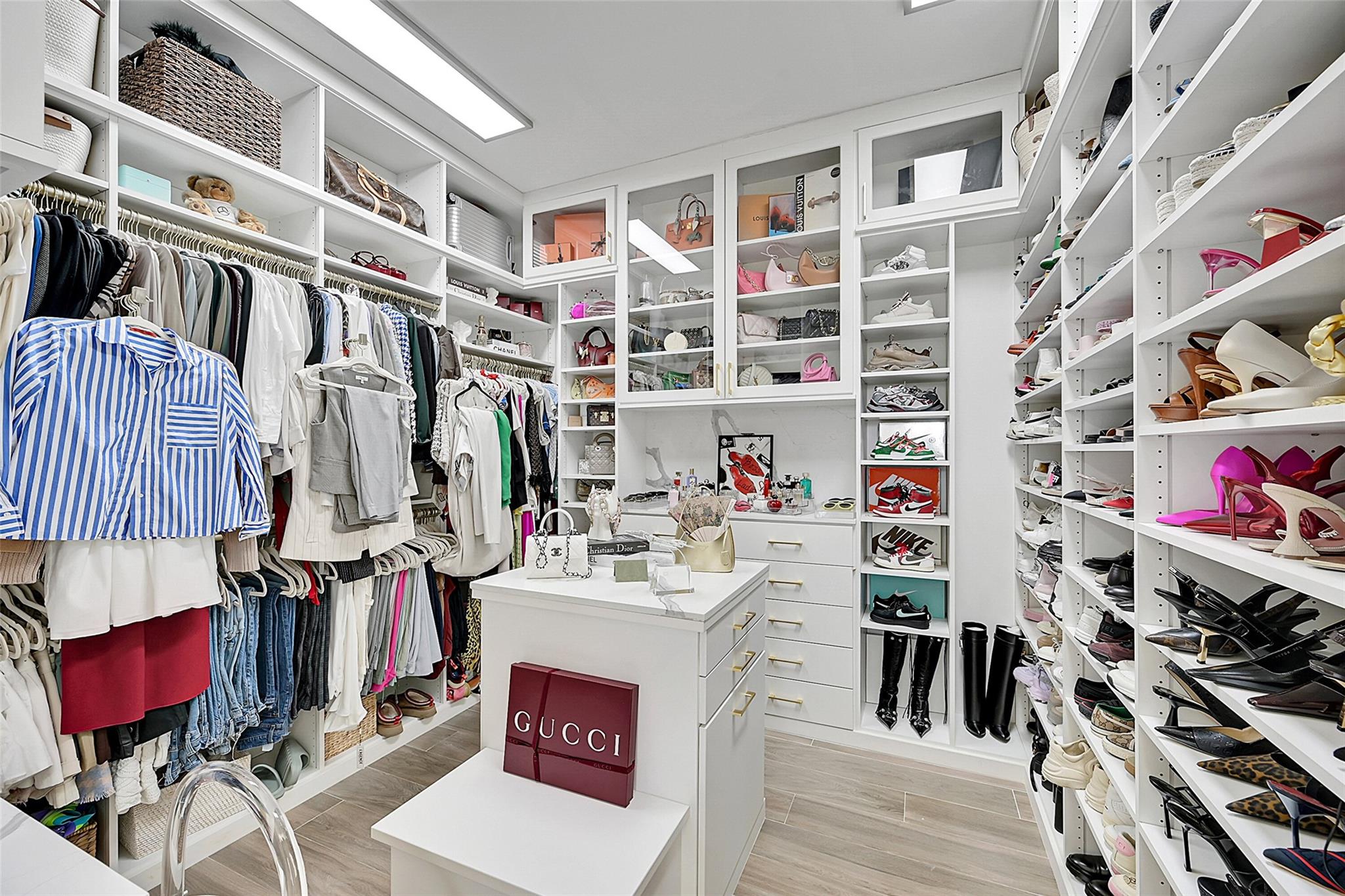 12300 Rhino Oaks drive