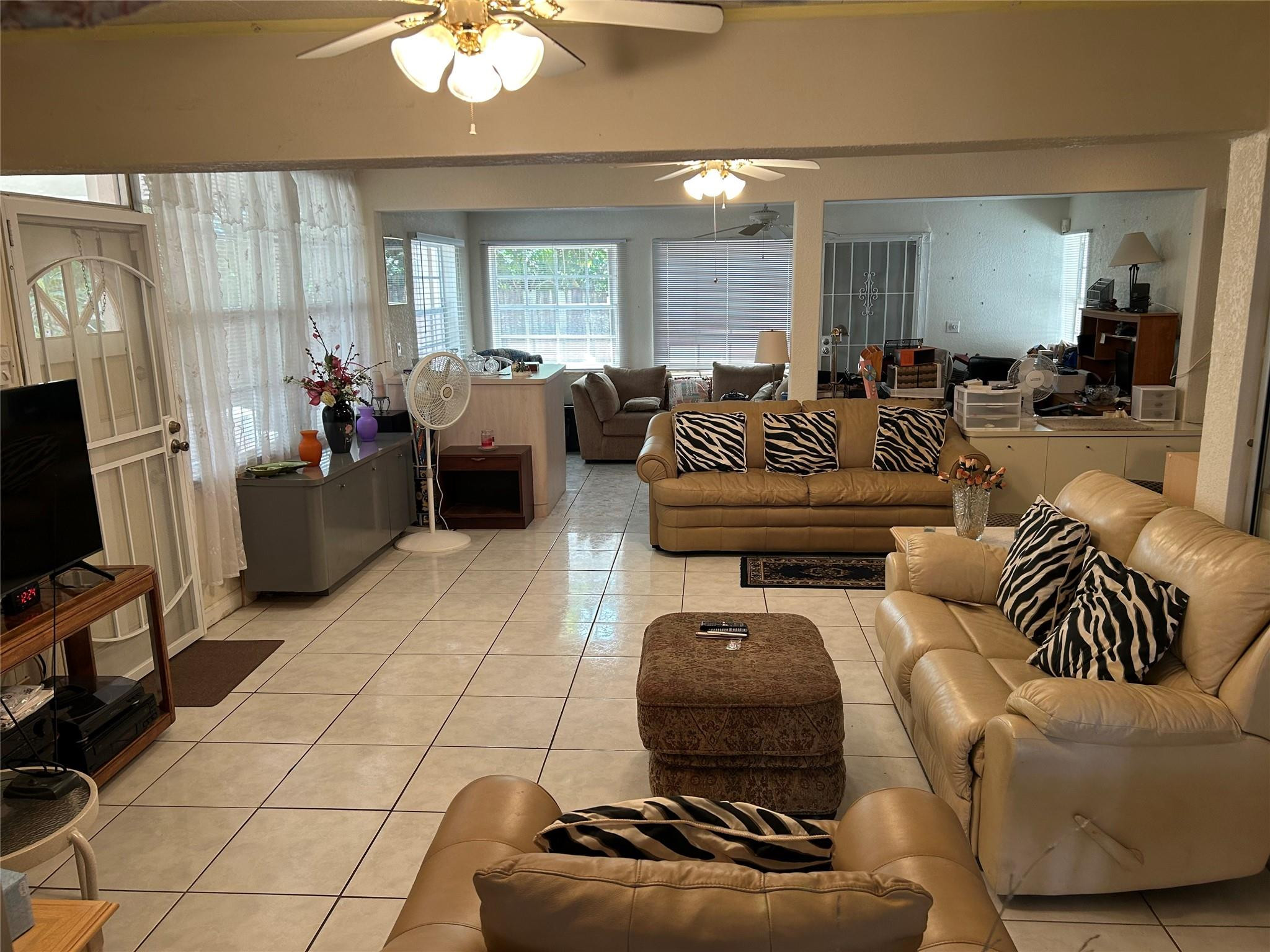 4500 NW 41st St