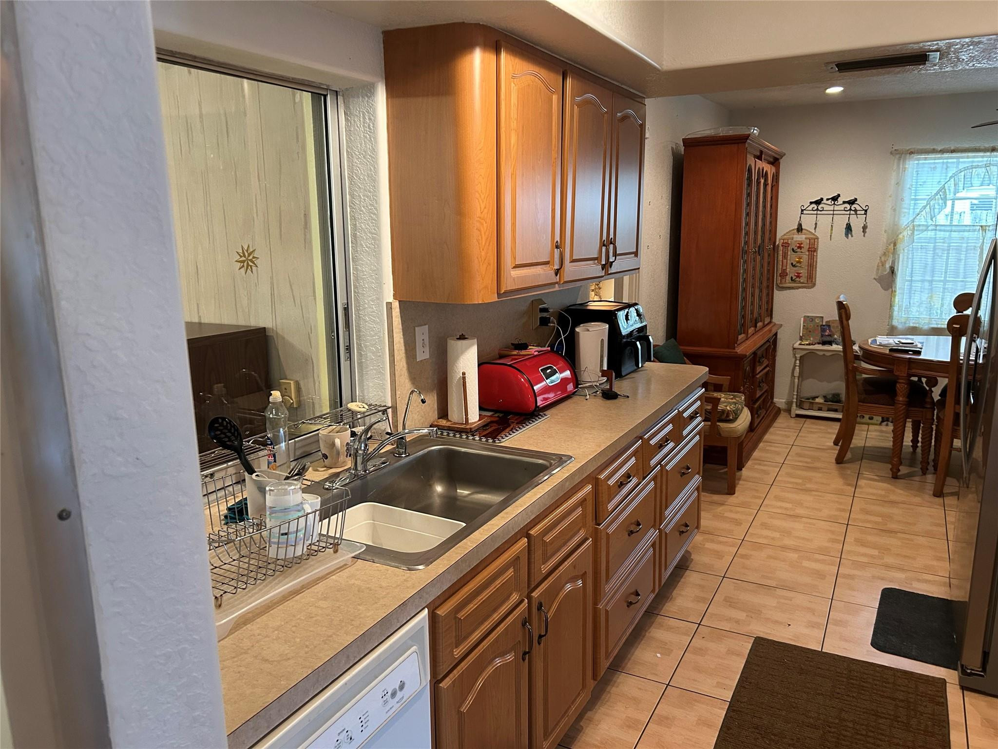 4500 NW 41st St