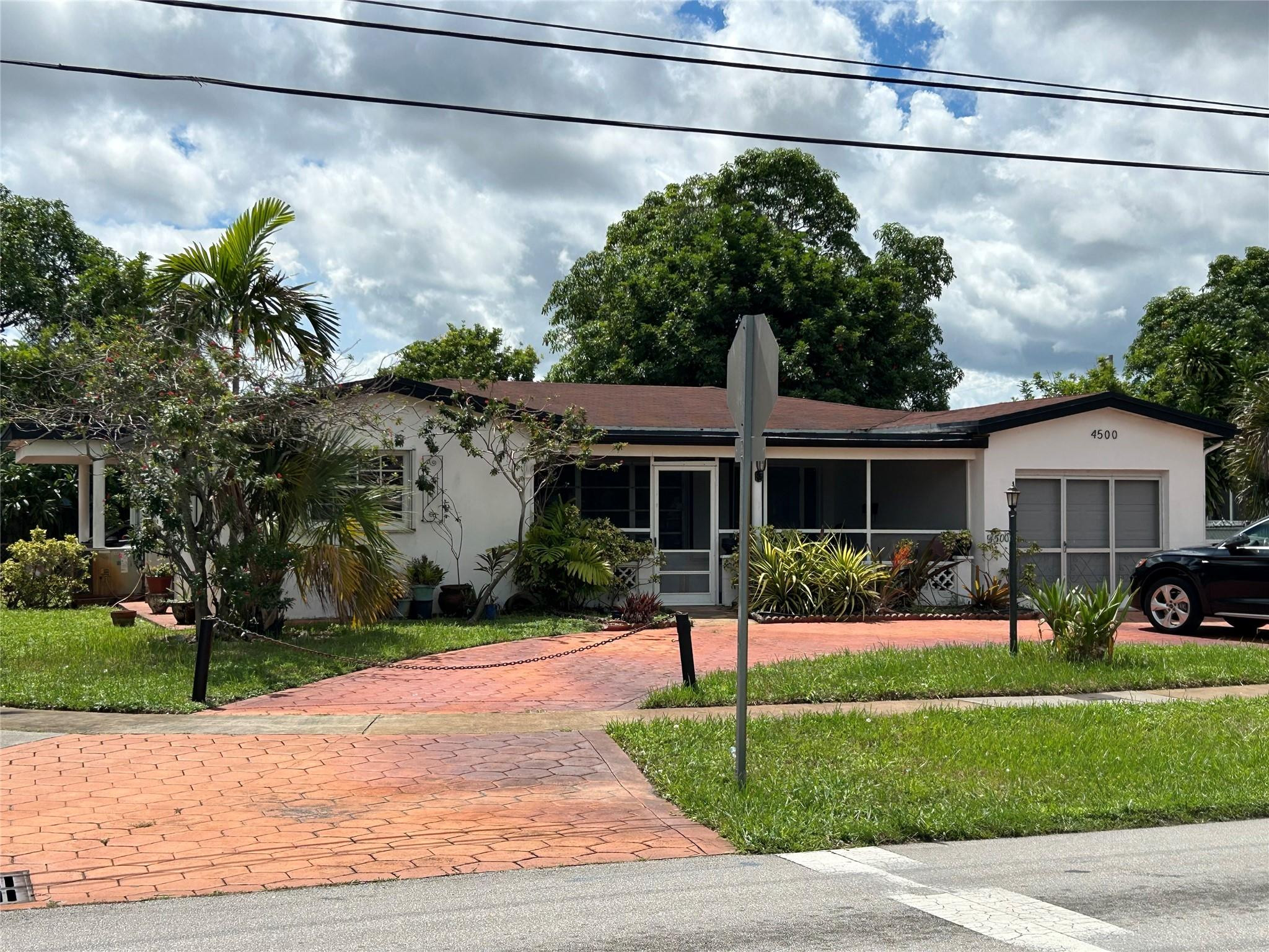 4500 NW 41st St