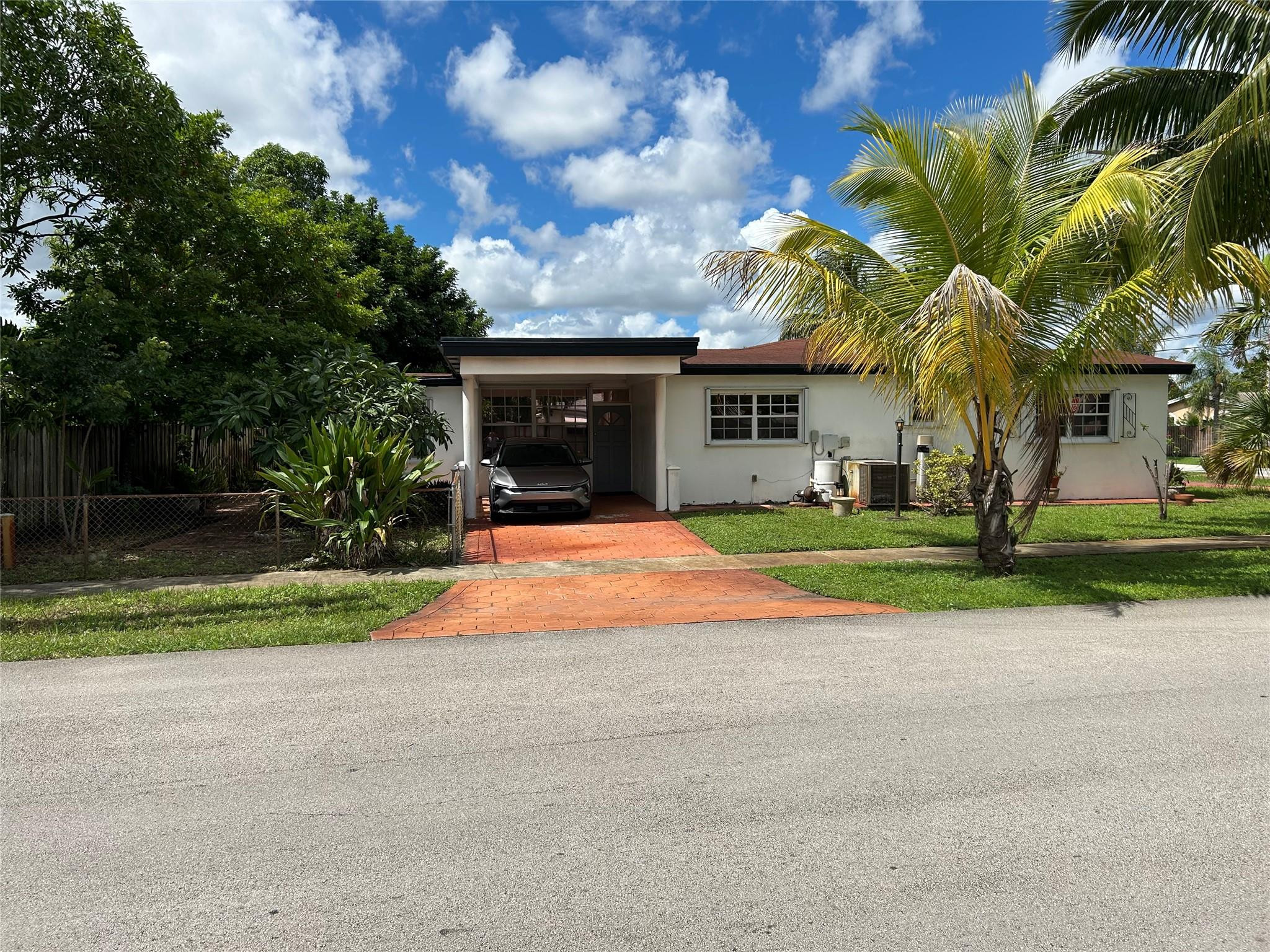 4500 NW 41st St