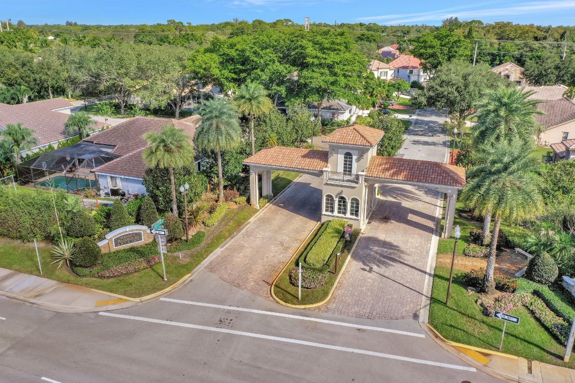 4944 Chardonnay Dr