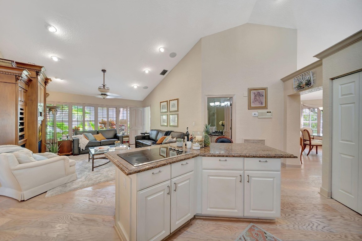 4944 Chardonnay Dr