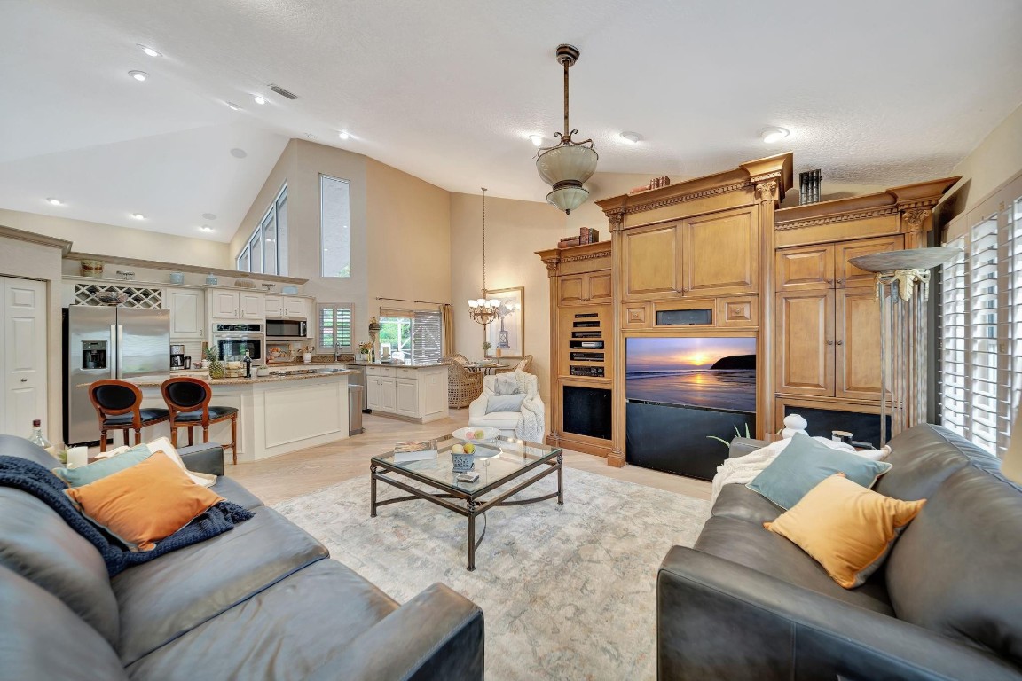 4944 Chardonnay Dr