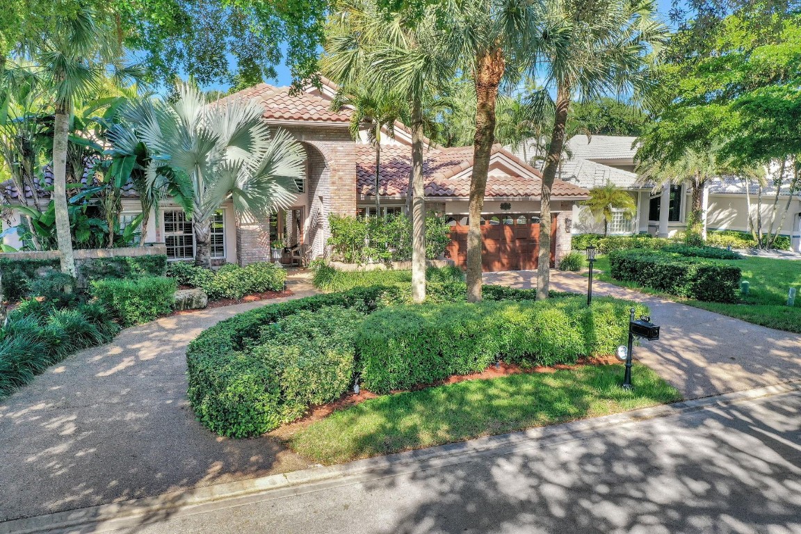 4944 Chardonnay Dr