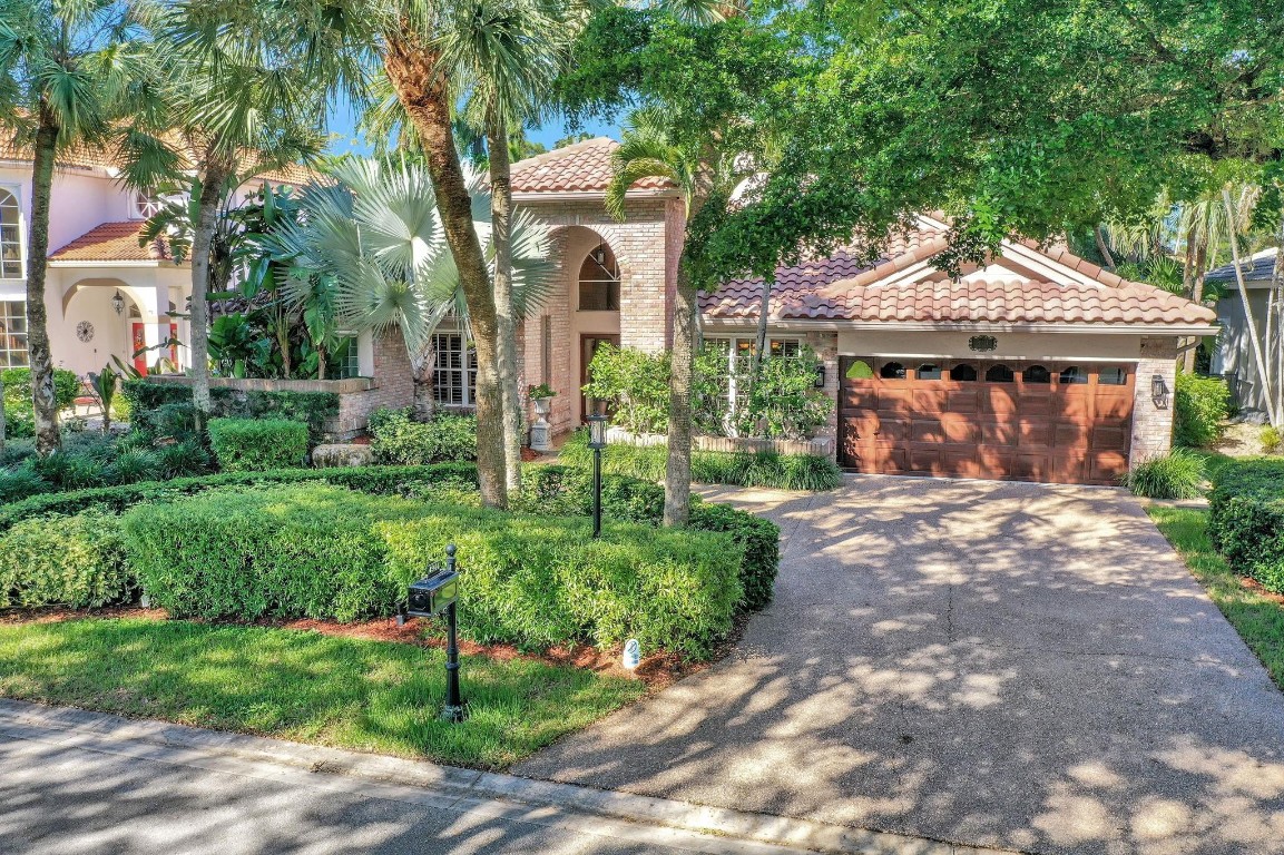 4944 Chardonnay Dr