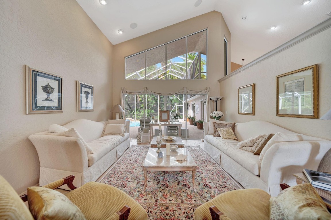 4944 Chardonnay Dr