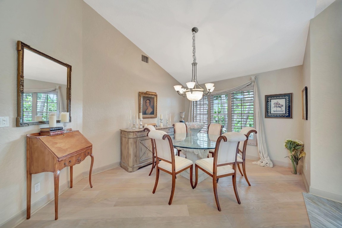 4944 Chardonnay Dr