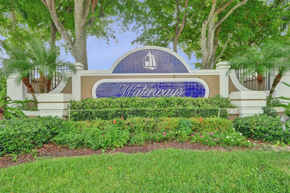 1107 SW 44th Ter 1107