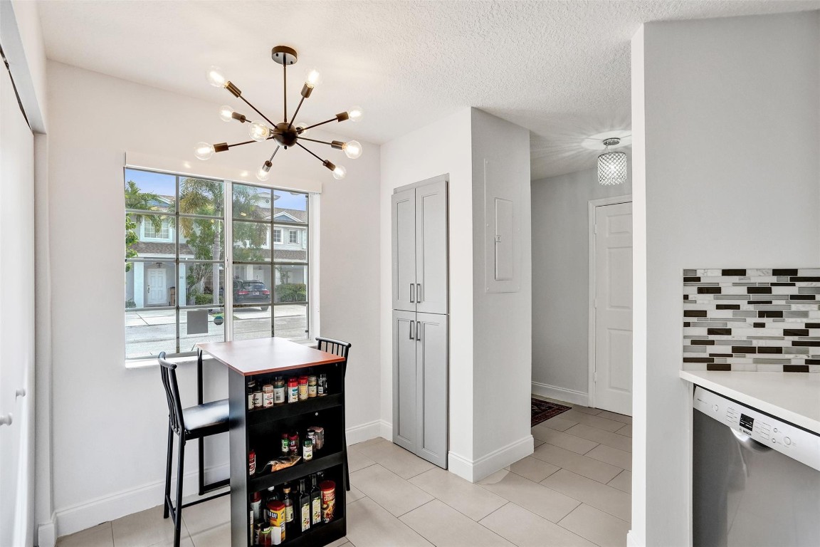 1107 SW 44th Ter 1107