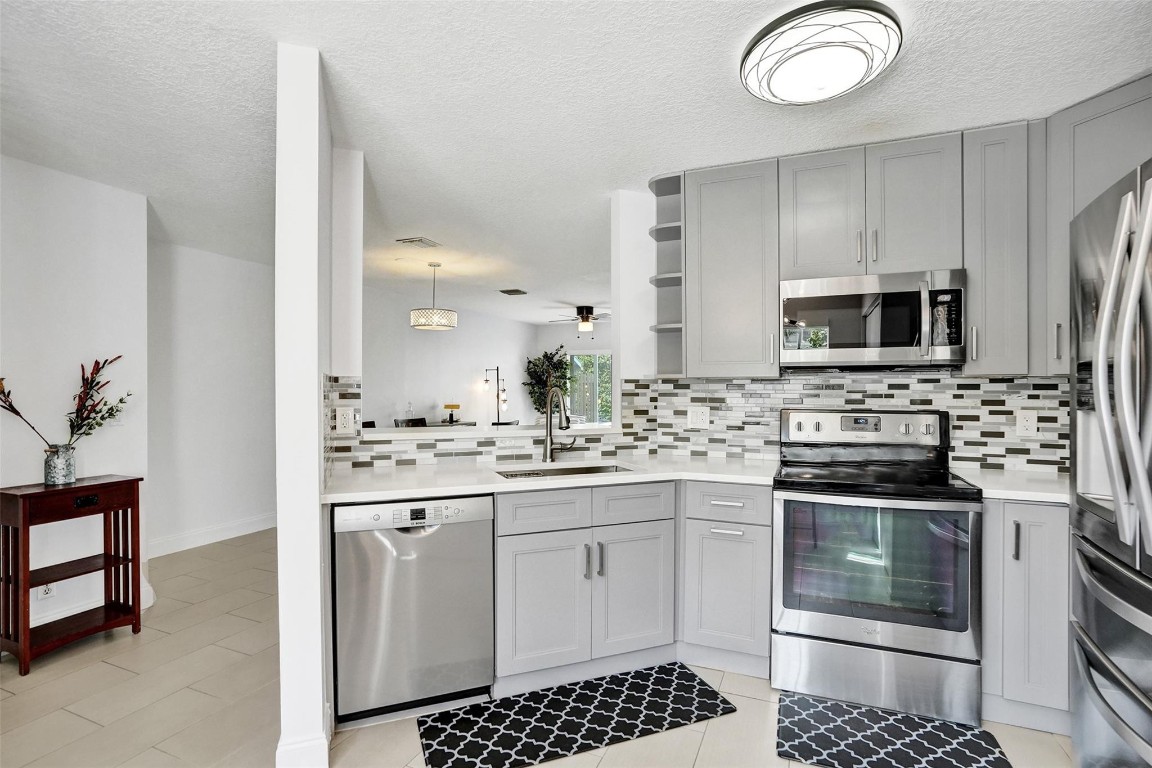 1107 SW 44th Ter 1107