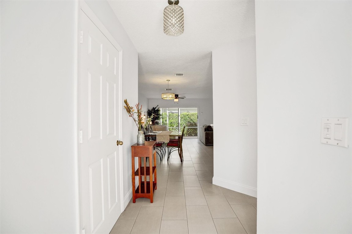 1107 SW 44th Ter 1107