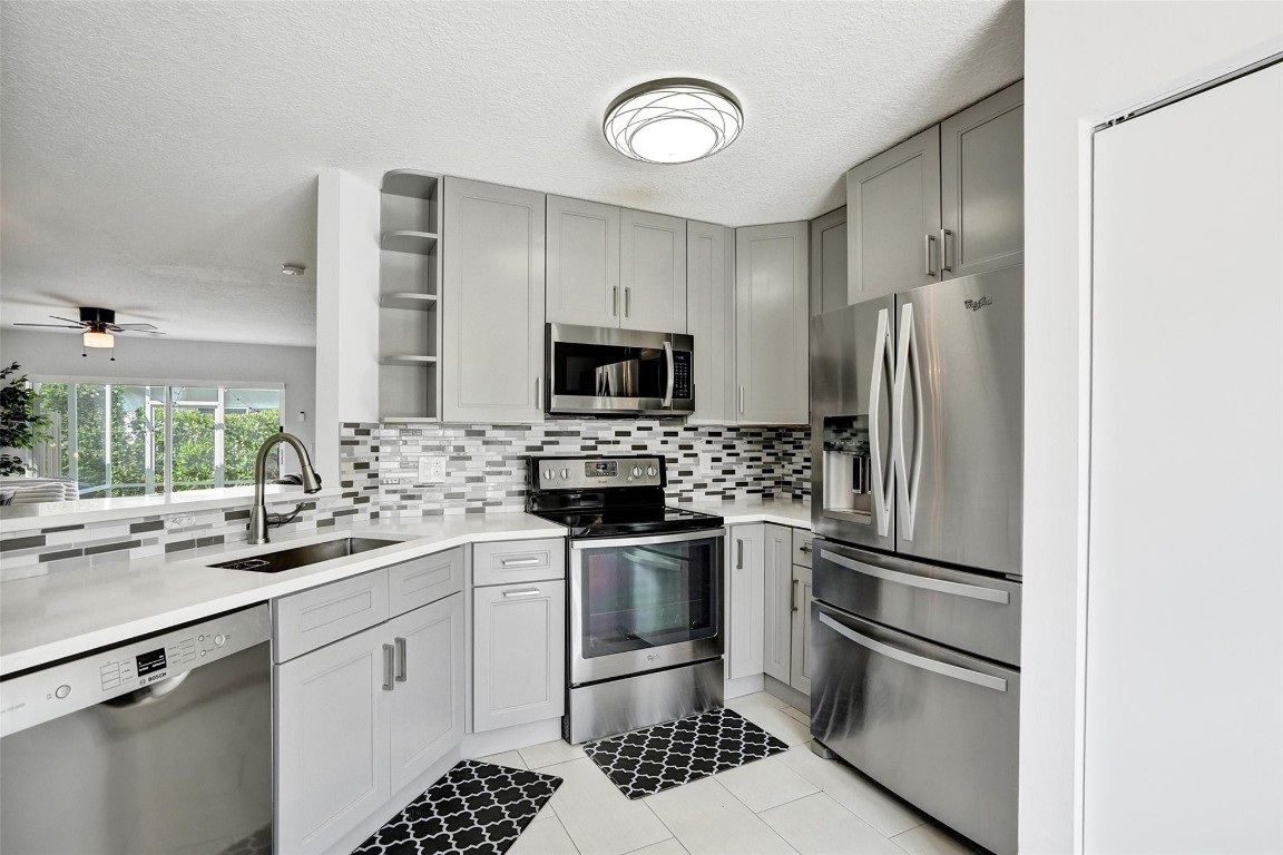 1107 SW 44th Ter 1107