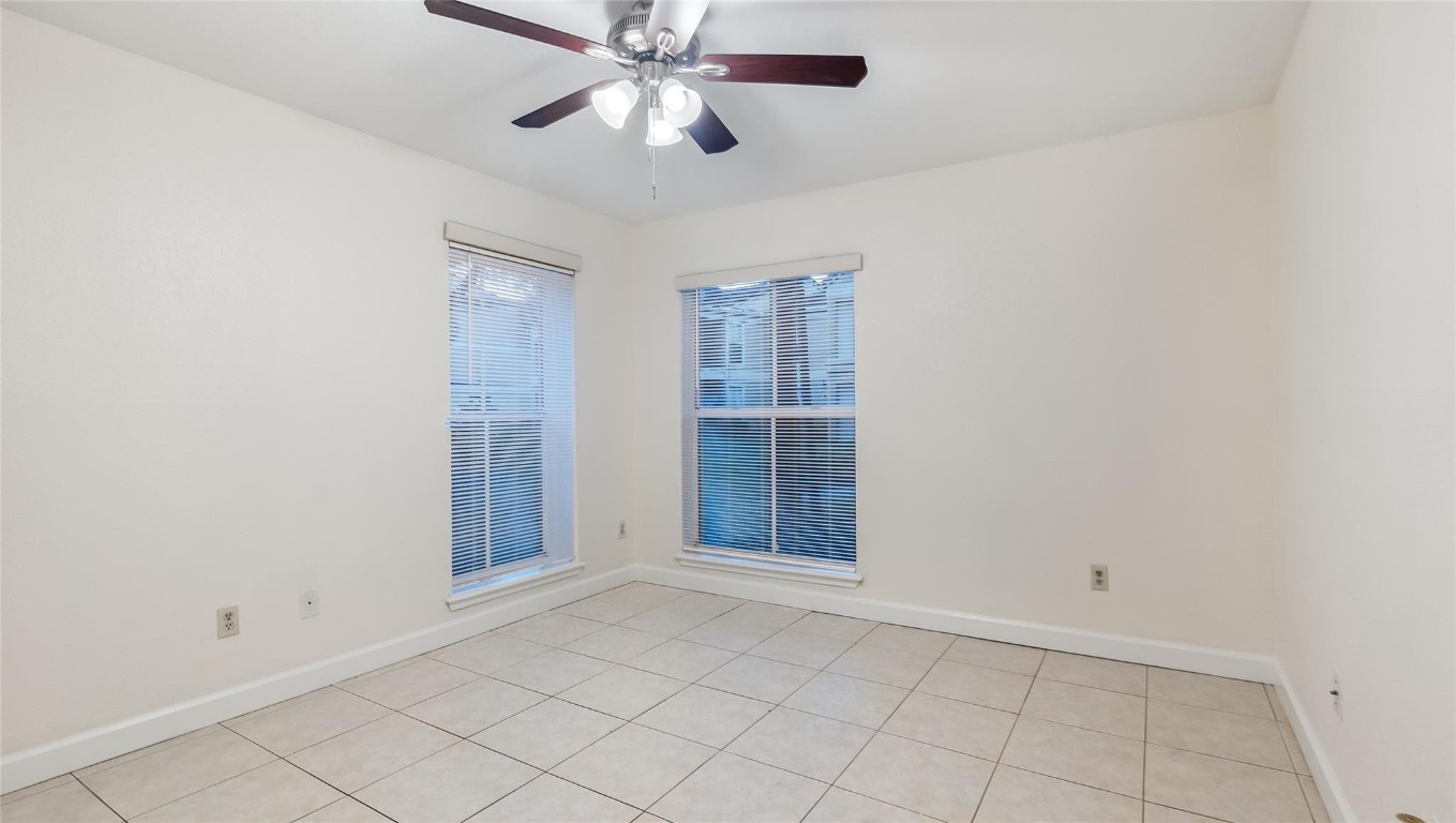 875 Riverside Dr 717