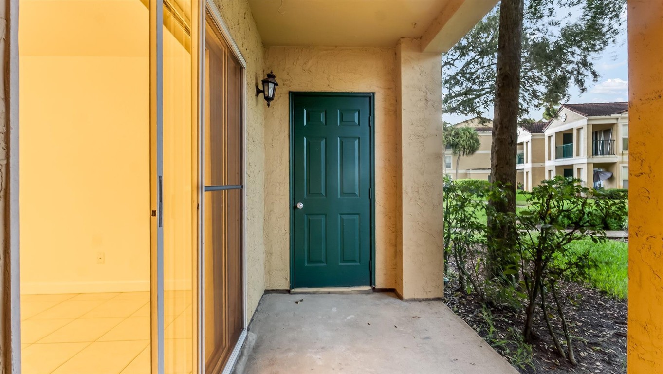 875 Riverside Dr 717