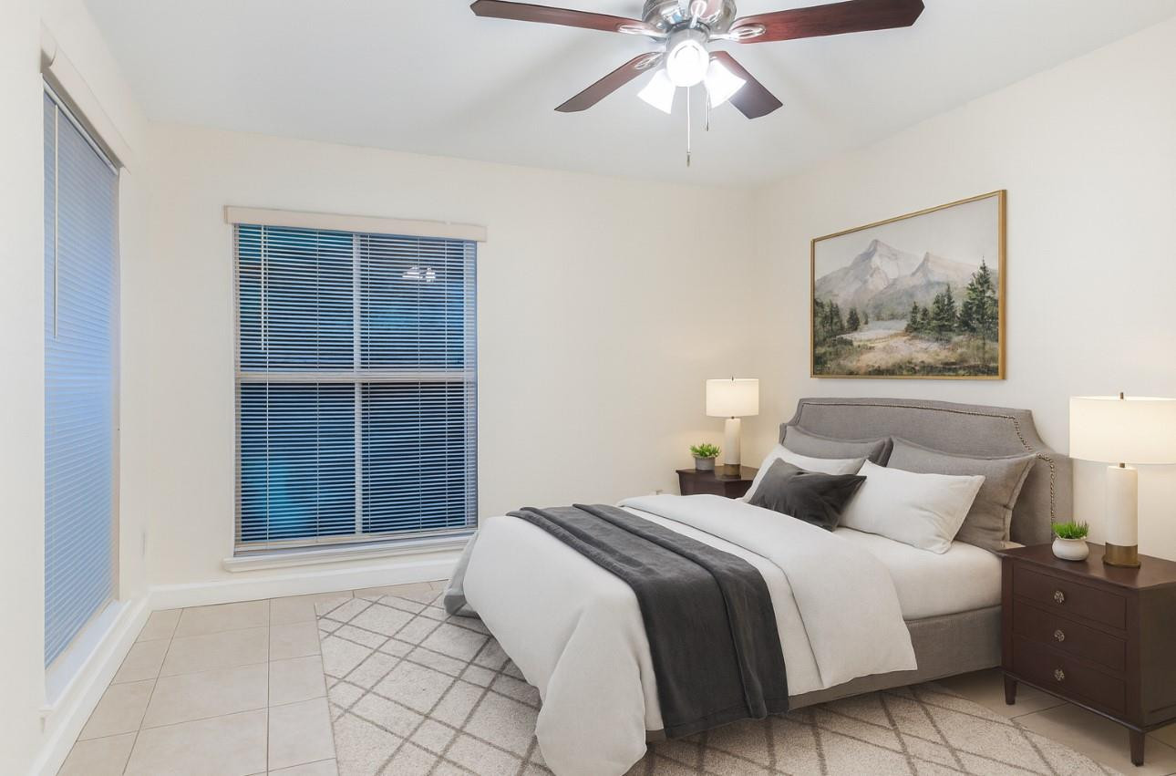 875 Riverside Dr 717