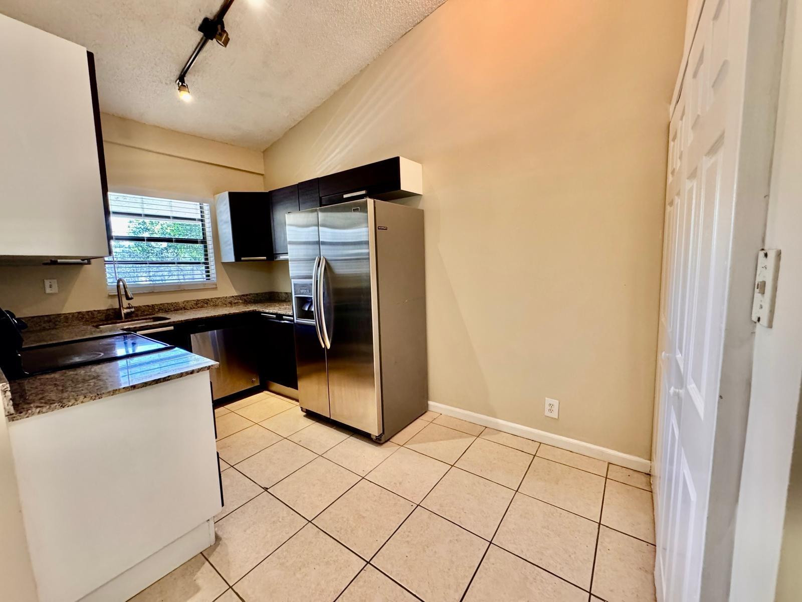 11211 ROYAL PALM BLVD 11211