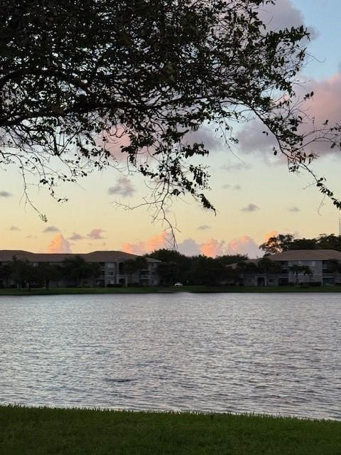 5051 Wiles Rd 107