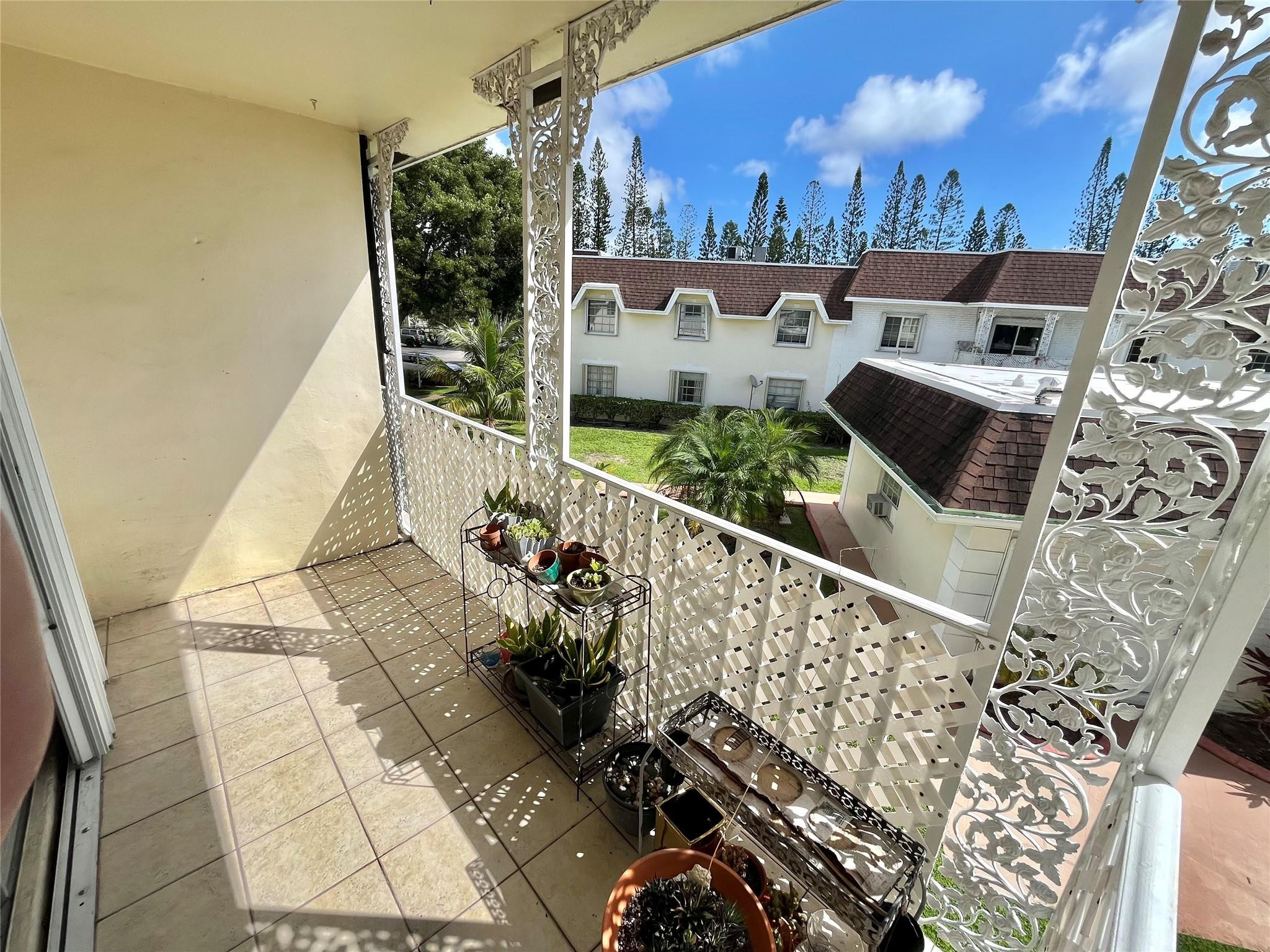 700 SE 2nd Ave 416