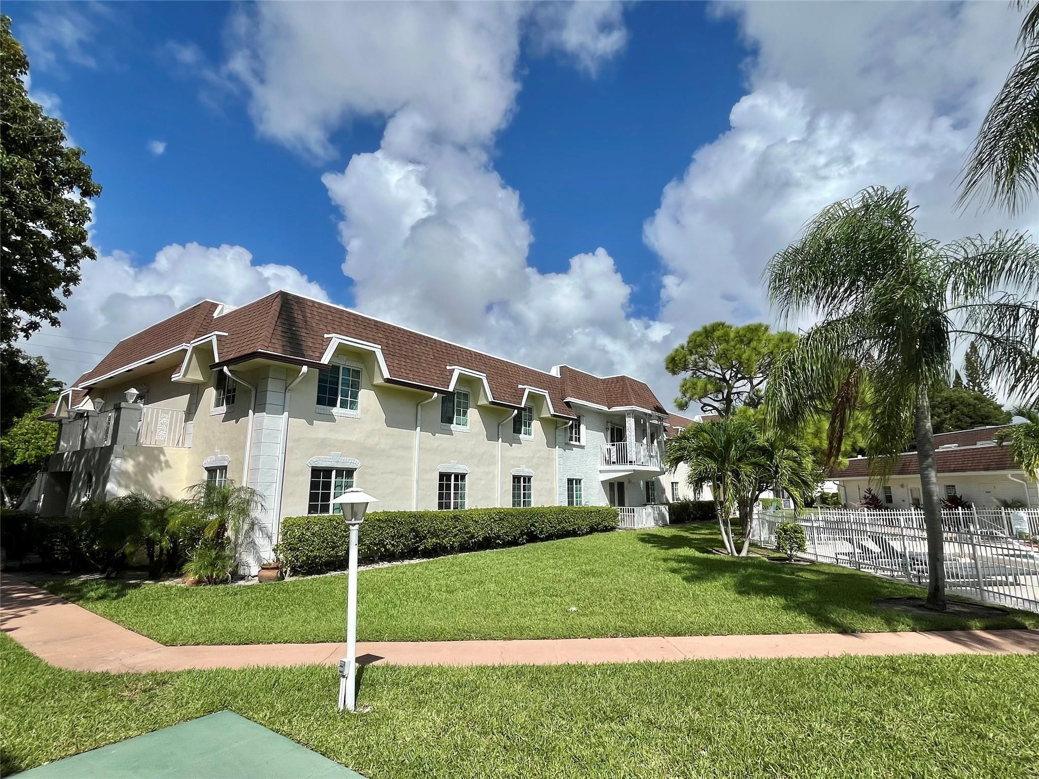 700 SE 2nd Ave 416