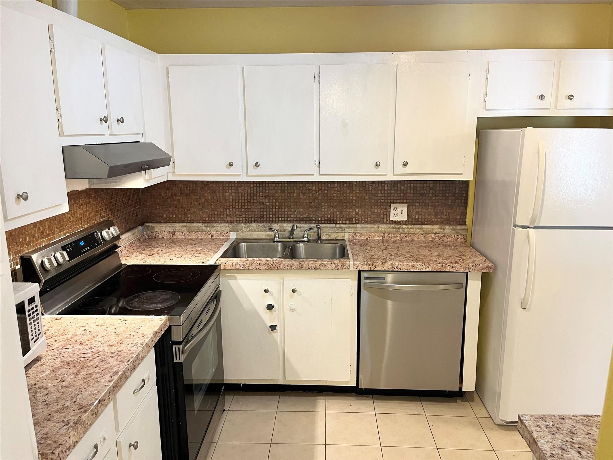700 SE 2nd Ave 416
