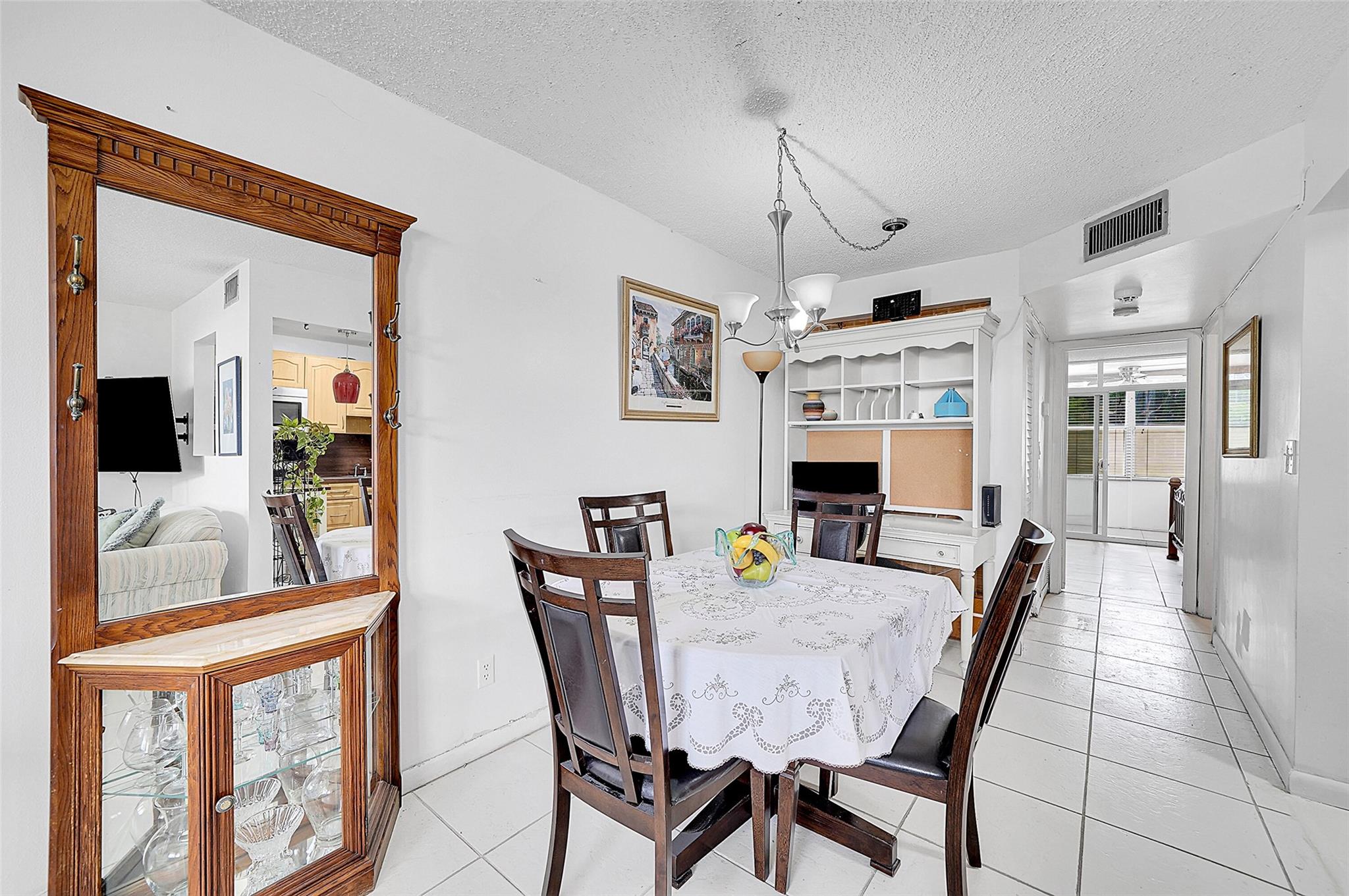 9061 Sunrise Lakes Blvd 102