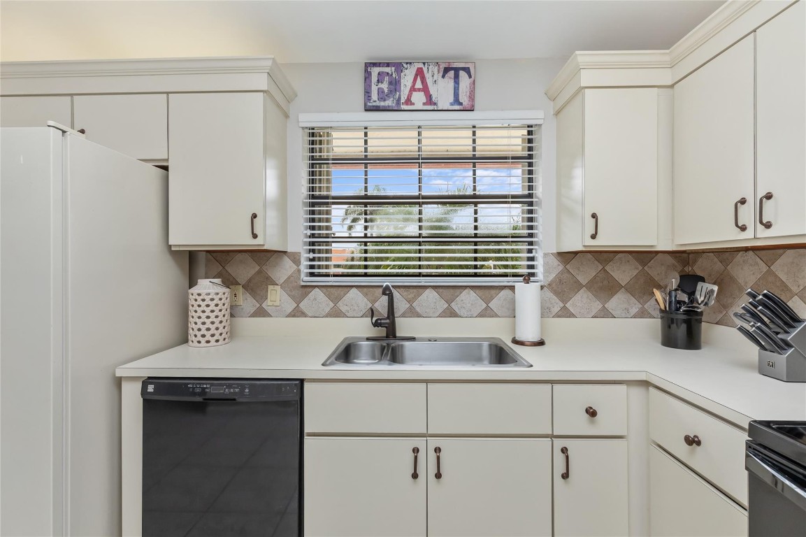 206 Congressional Way 206