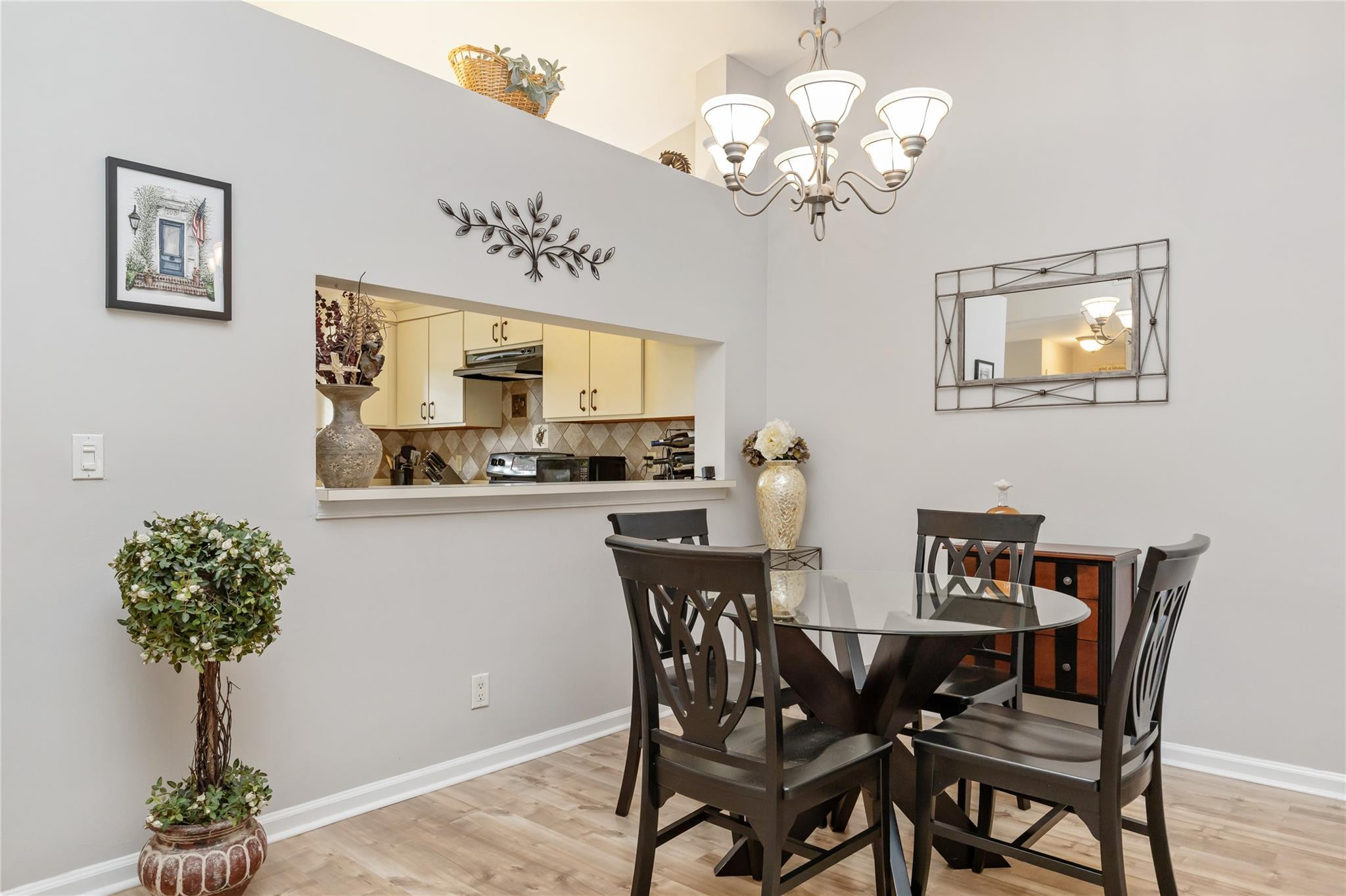 206 Congressional Way 206