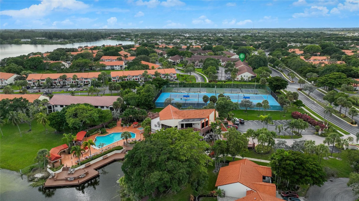 206 Congressional Way 206