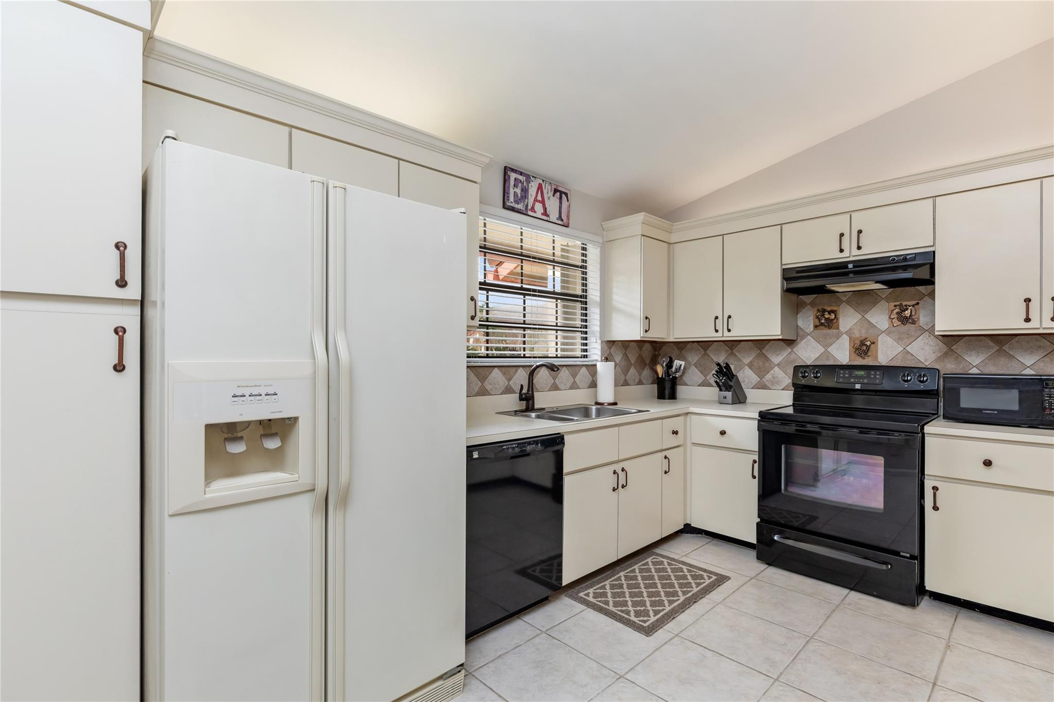 206 Congressional Way 206