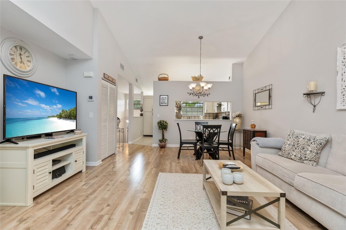 206 Congressional Way 206