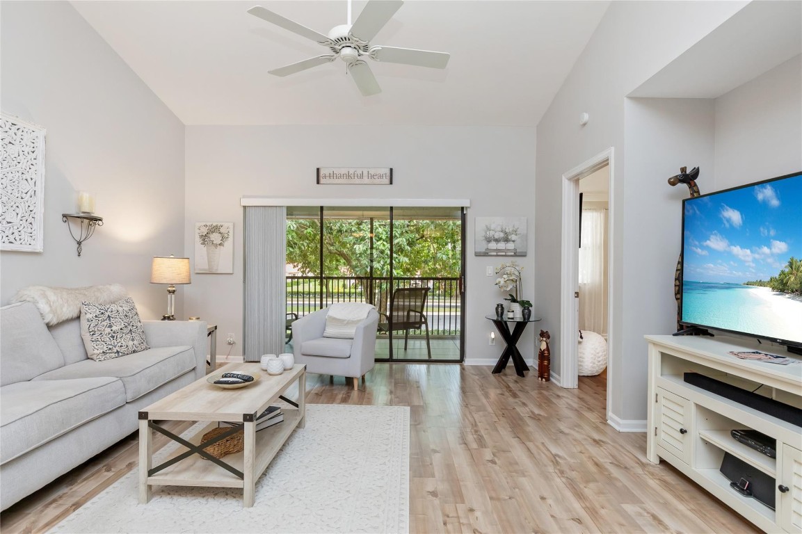 206 Congressional Way 206