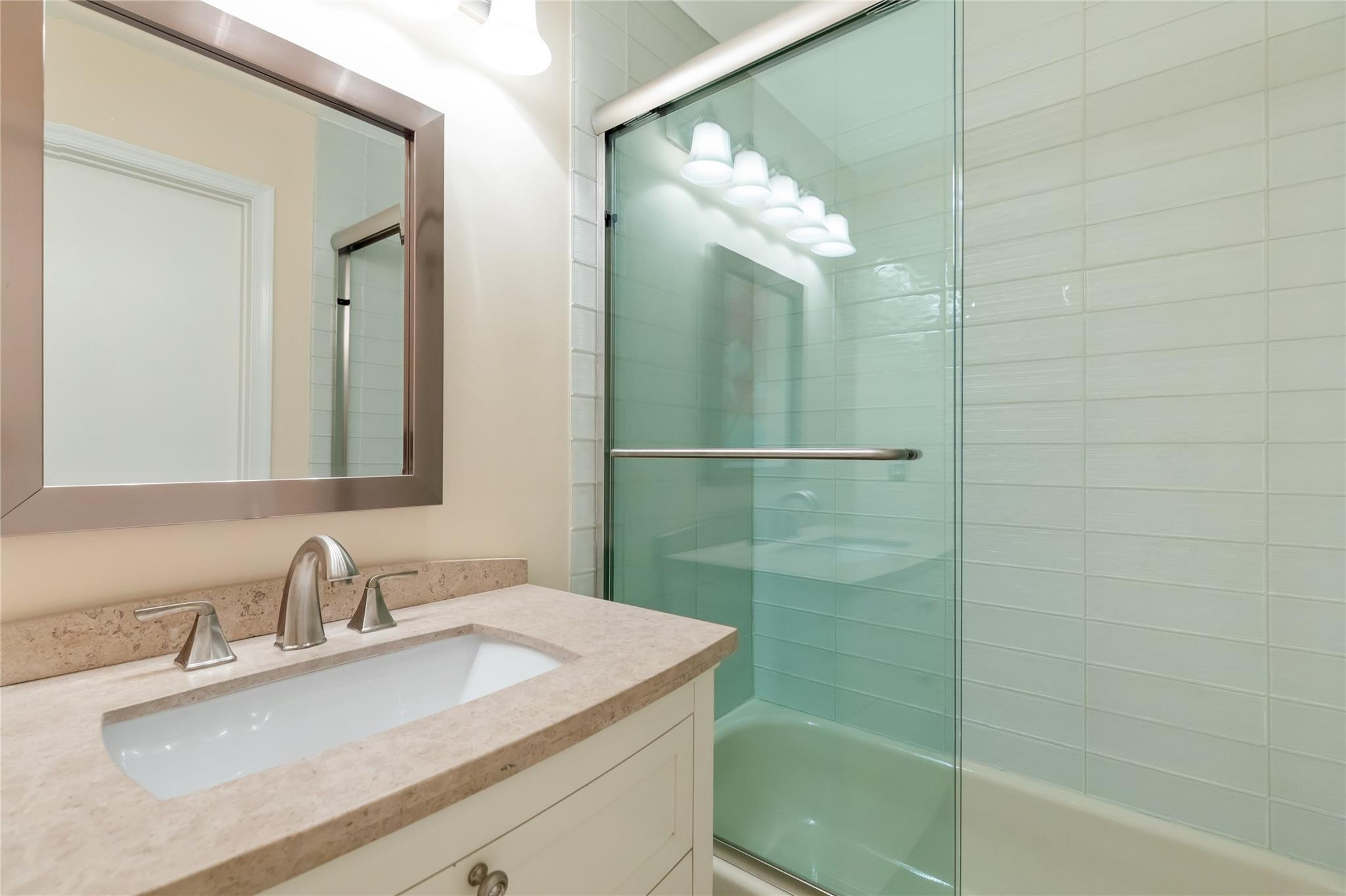 206 Congressional Way 206