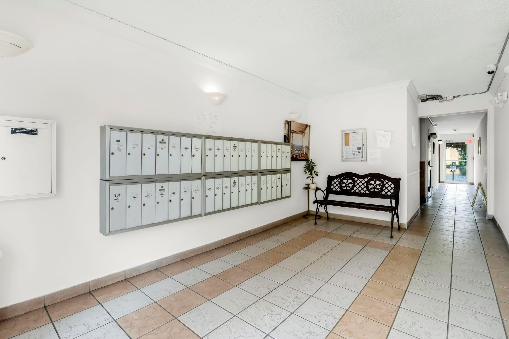 4707 NW 7th St 110