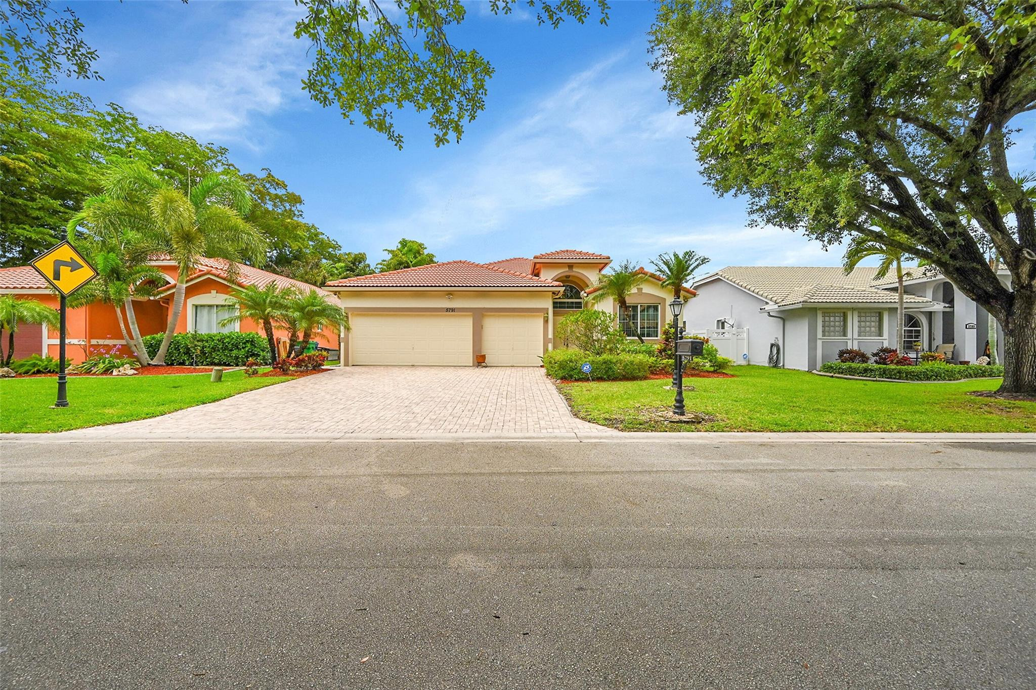 5791 NW 48th Dr