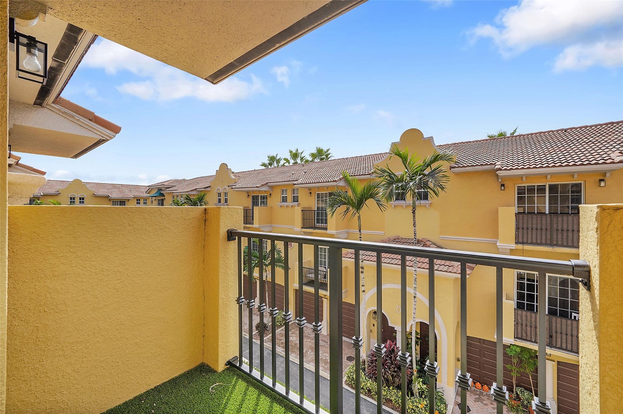 2512 SW 14th Ave 503