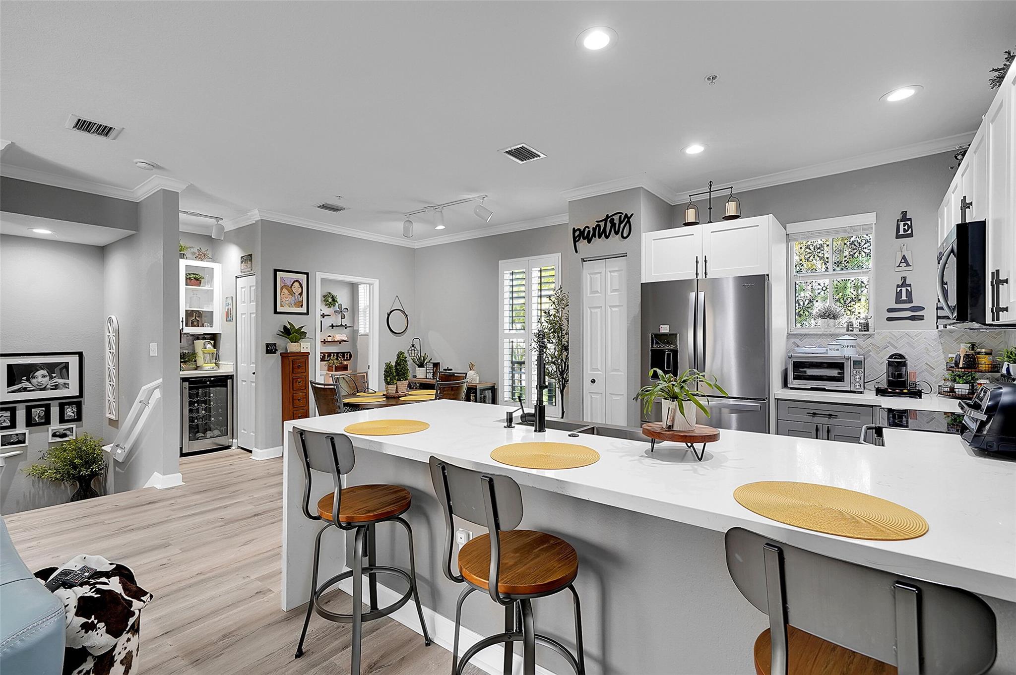 2512 SW 14th Ave 503