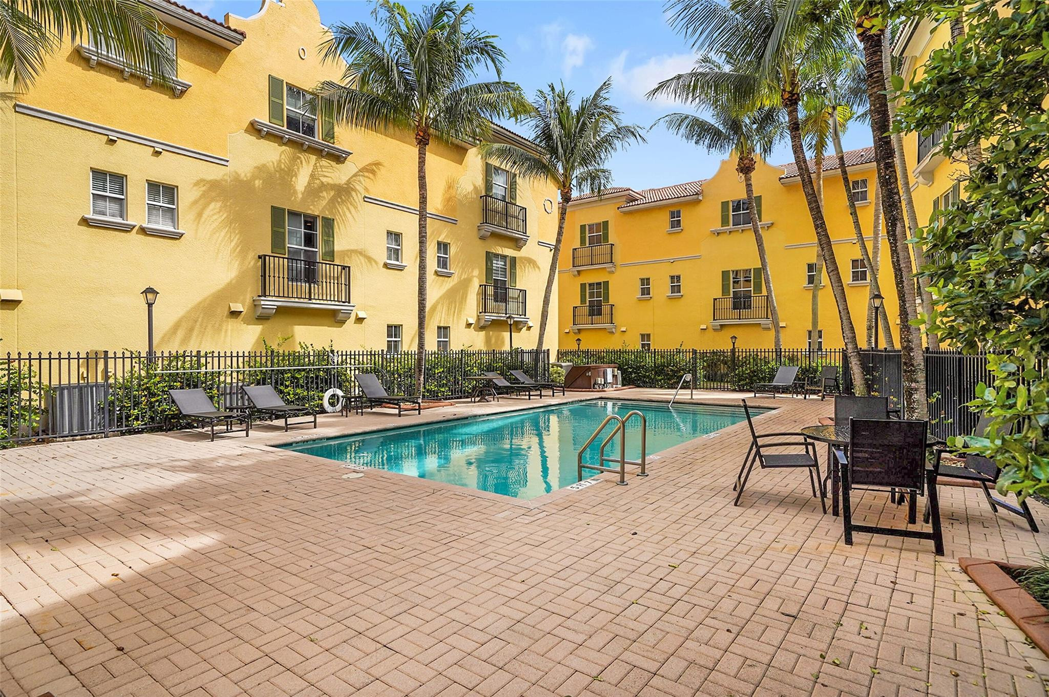 2512 SW 14th Ave 503