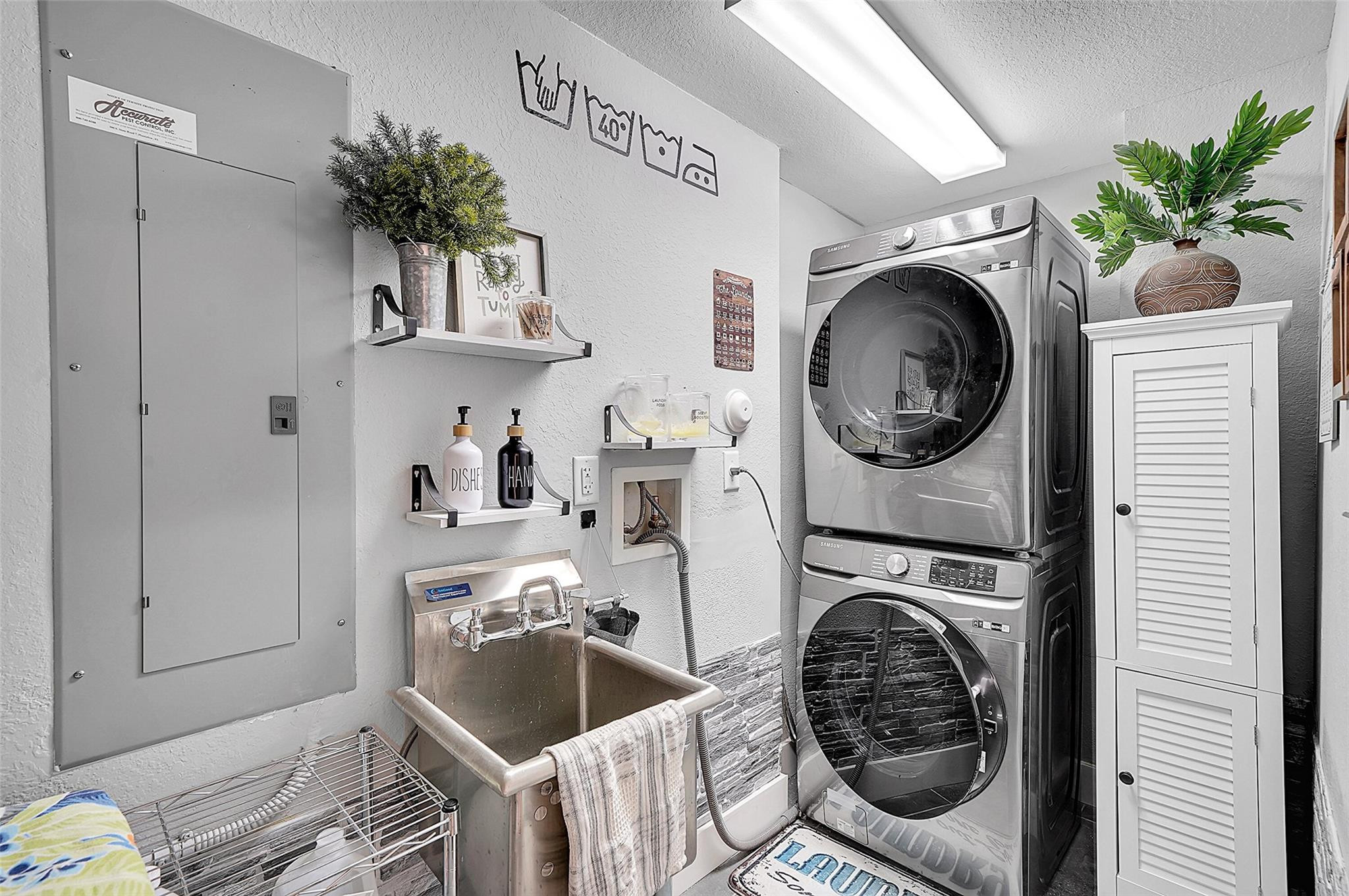 2512 SW 14th Ave 503