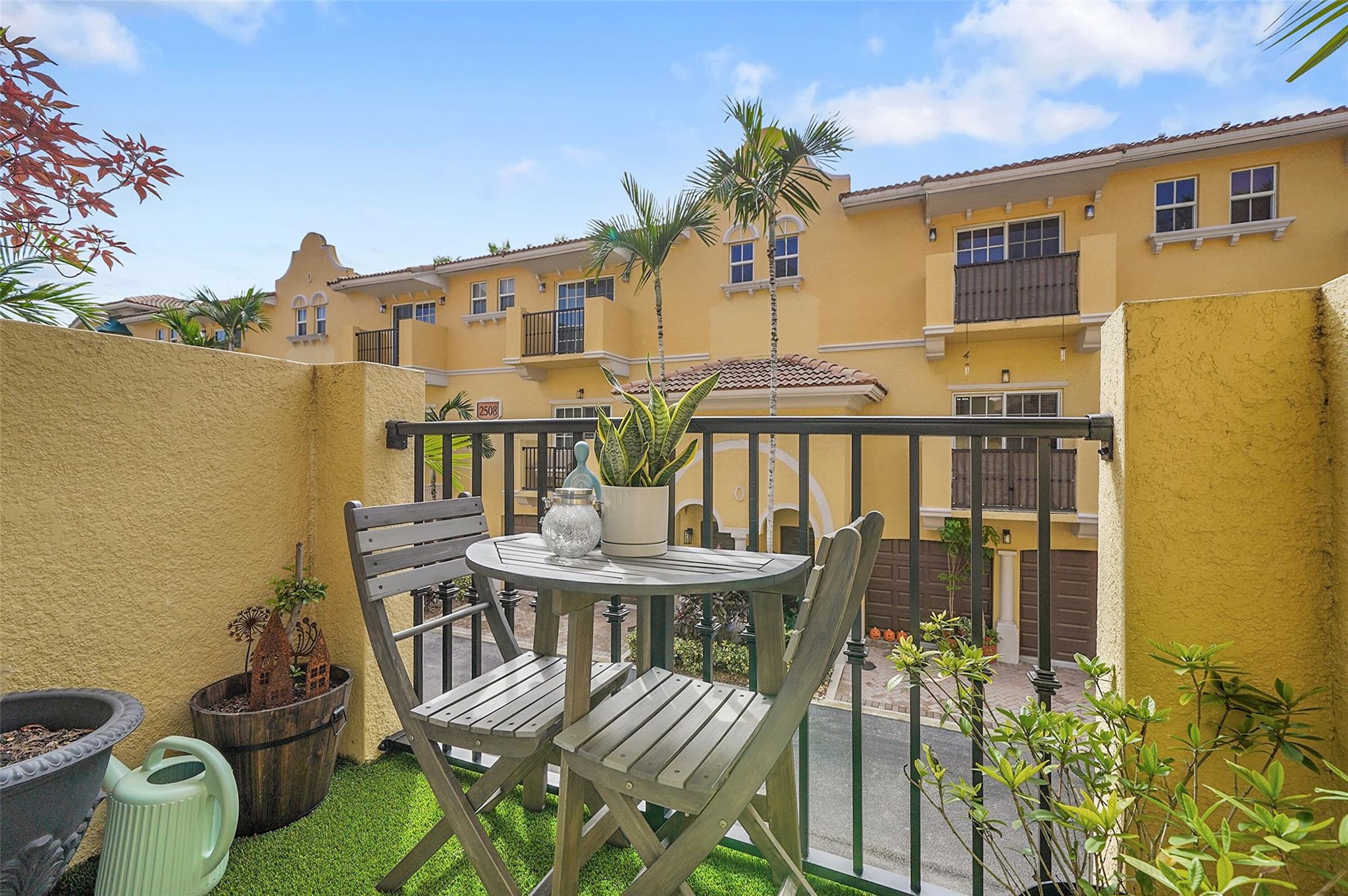 2512 SW 14th Ave 503