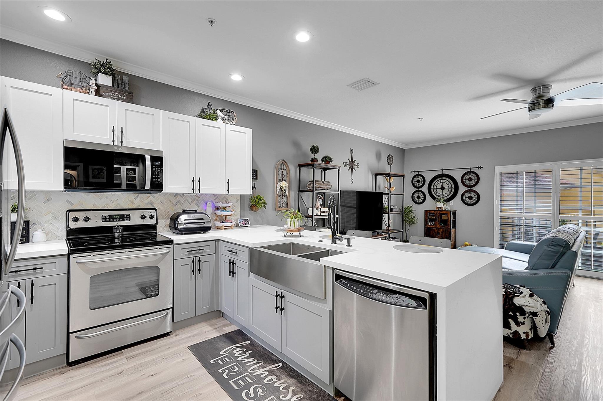 2512 SW 14th Ave 503