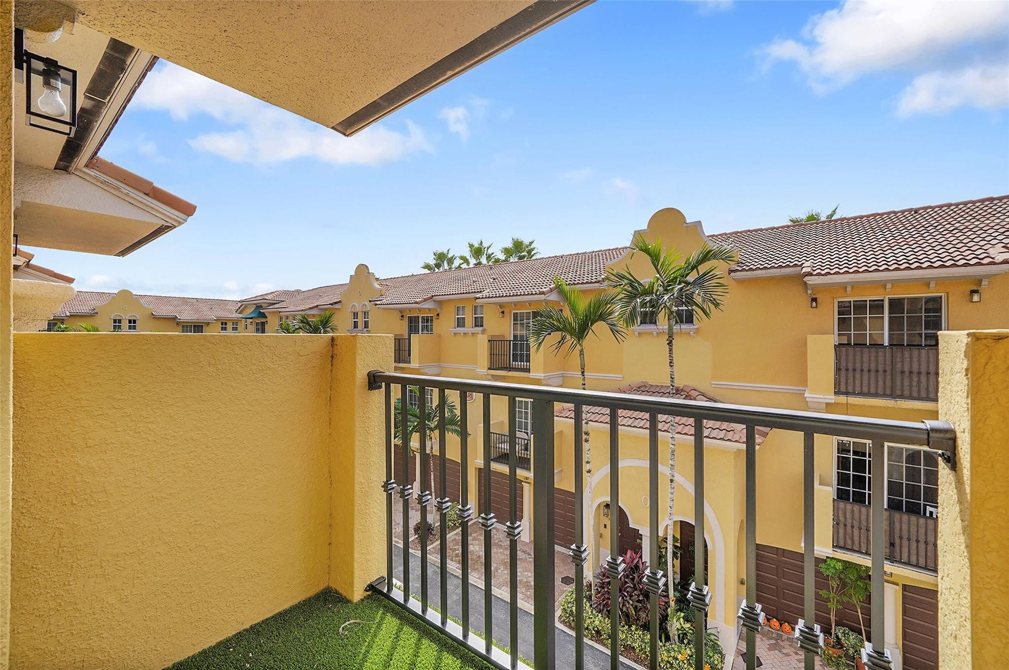 2512 SW 14th Ave 503